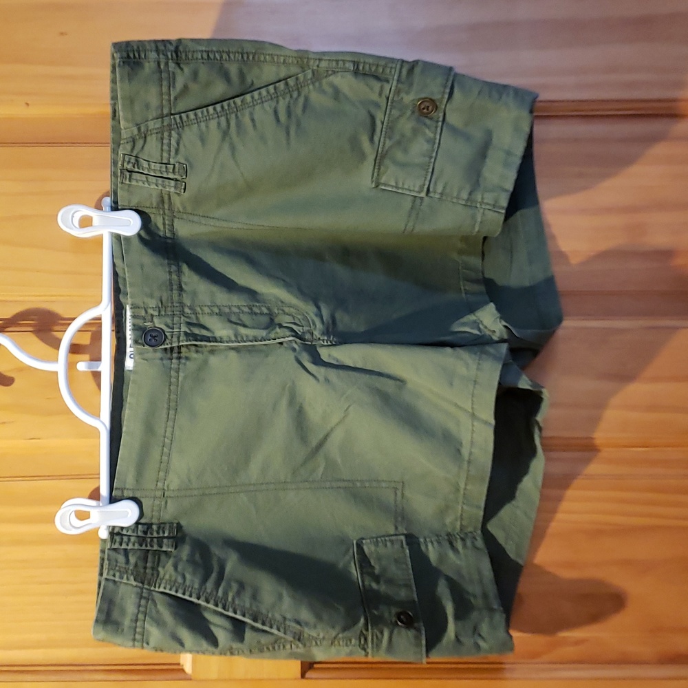 Old Navy army green utility shorts